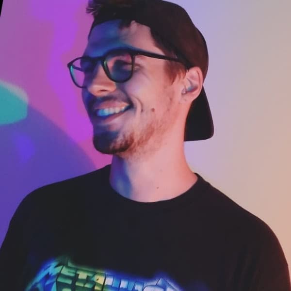 Nick Vlachostergios