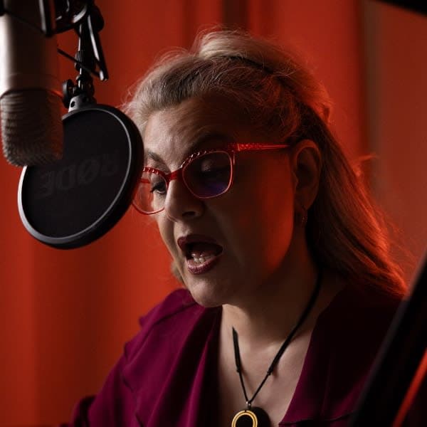 Papadopoulou Eleni (Elenya Vox) | Voice Over Artist
